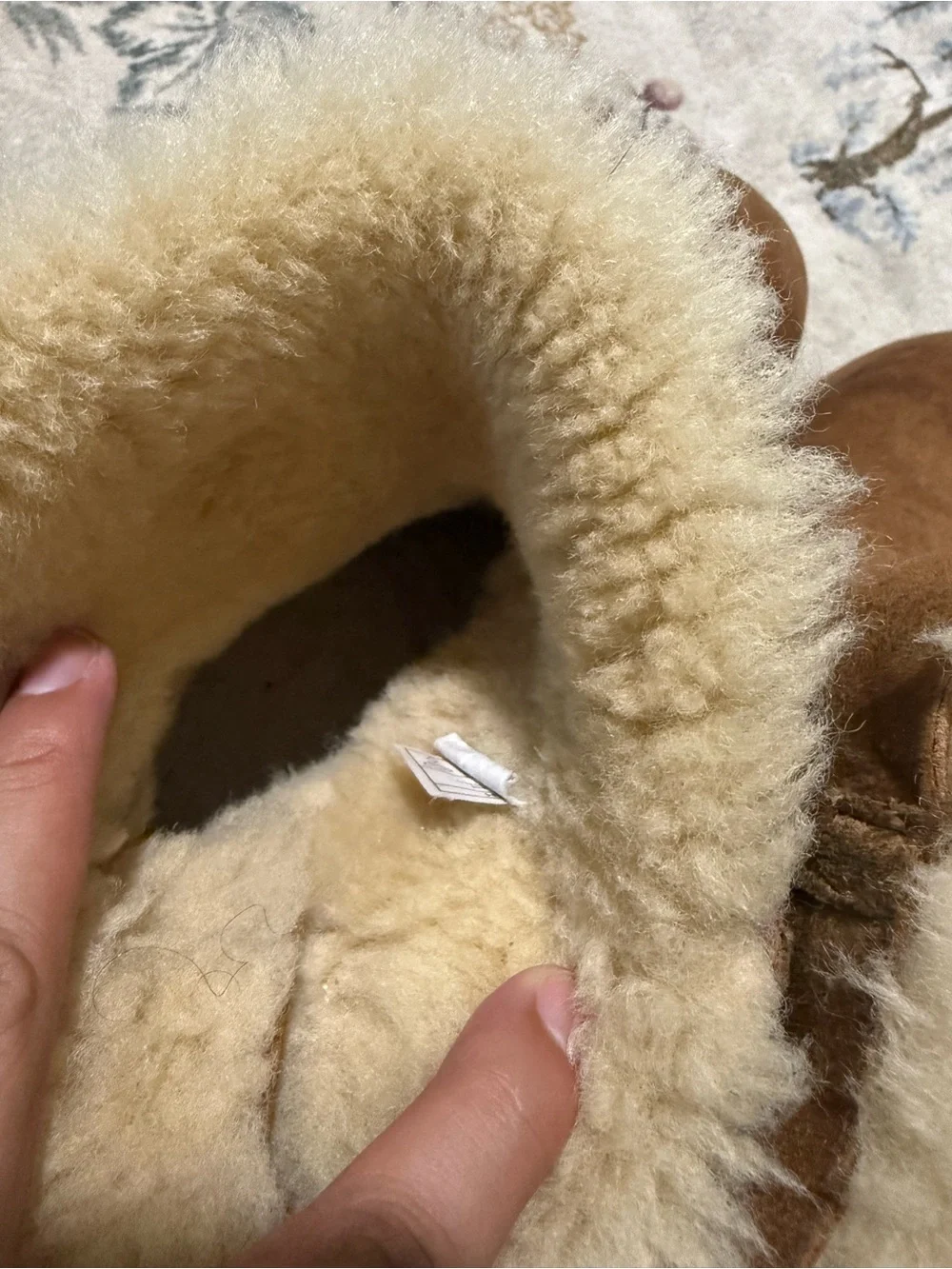 UGG mini bailey bow Cream Sheepskin-Lined Slippers size 8